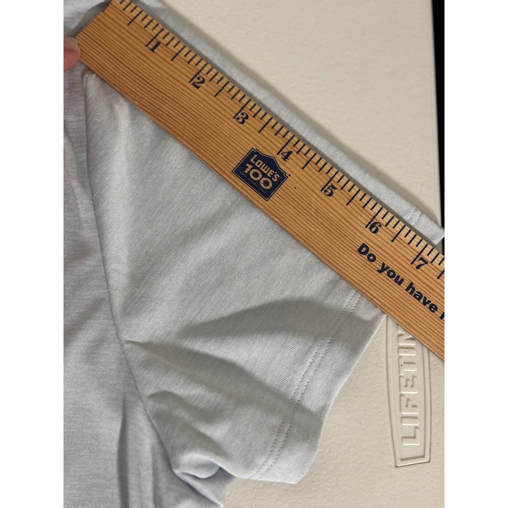 Under Armour T-Shirt Women XL Light Gray Tech‎ SSV Twist V-Neck New With Tags - Picture 6 of 7